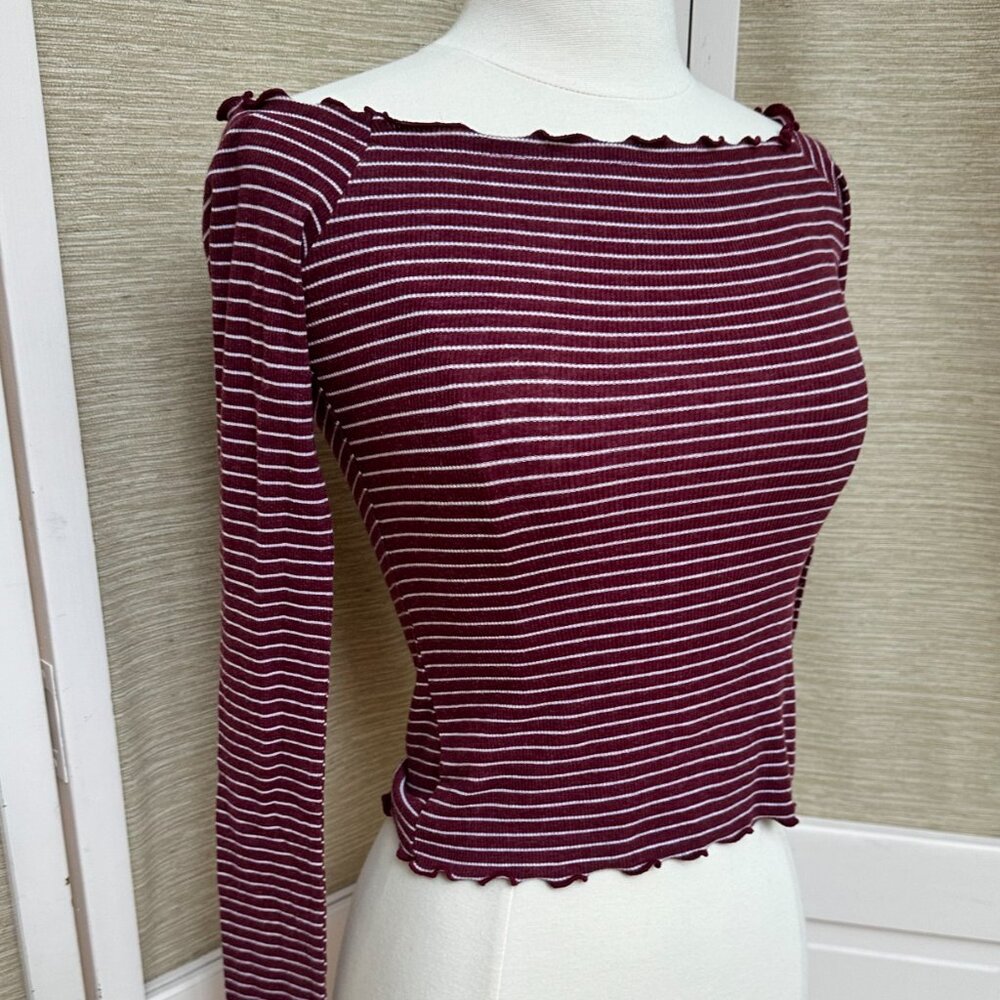 Hollister Ribbed Lettuce Hem Crop Top Burgundy Stripe Off Shoulder Y2K Small - Picture 3 of 8